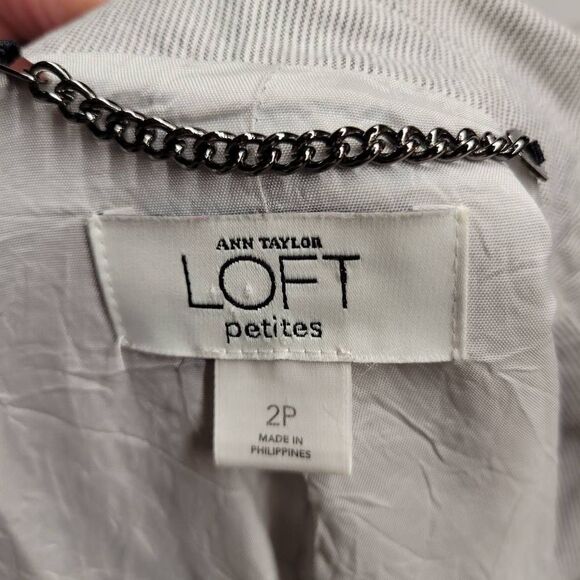 Ann Taylor Loft Petite Cream Blazer, size 2p - Picture 3 of 4